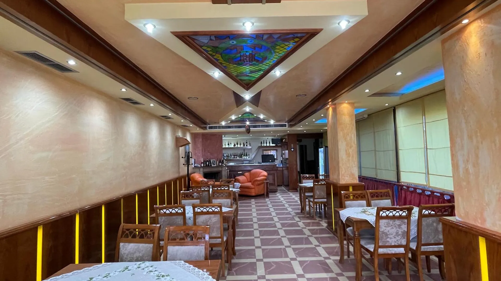 Restaurant Bujtina Portokallja Fier 0*,  Albania