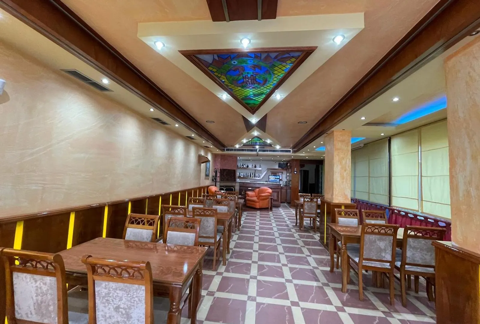 Pensjonat Restaurant Bujtina Portokallja Fier